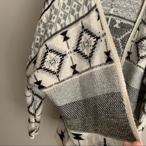 Aeropostale Printed Cardigan - Picture 3 of 6